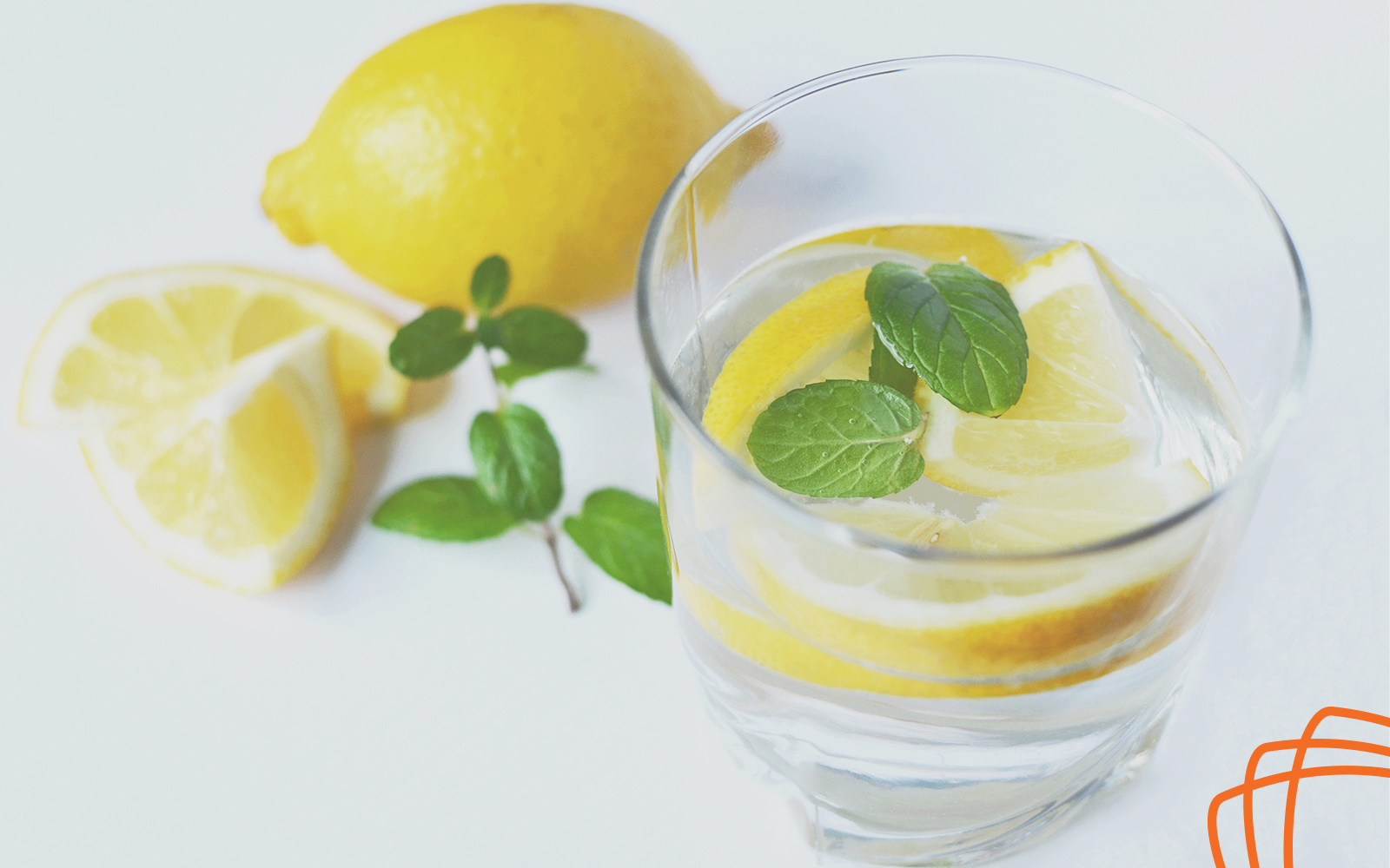 Is lemon water good for you in the morning… and how does it work?